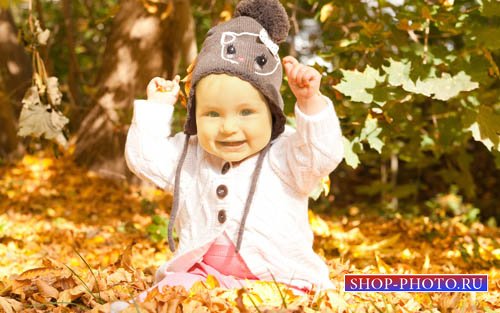  Шаблон для фотомонтажа - Маленькая крошка в осенних листьях 