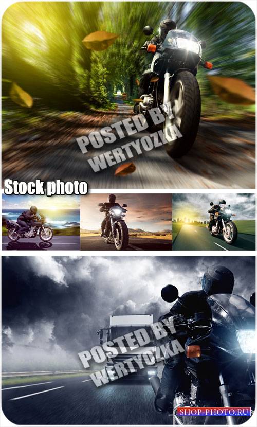Мотоциклист на дороге - сток фото