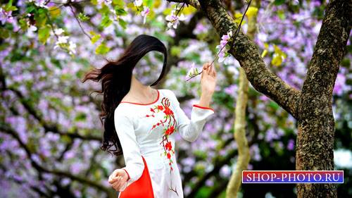  Шаблон для фотошоп - Симпатичная девушка и весеннее дерево 
