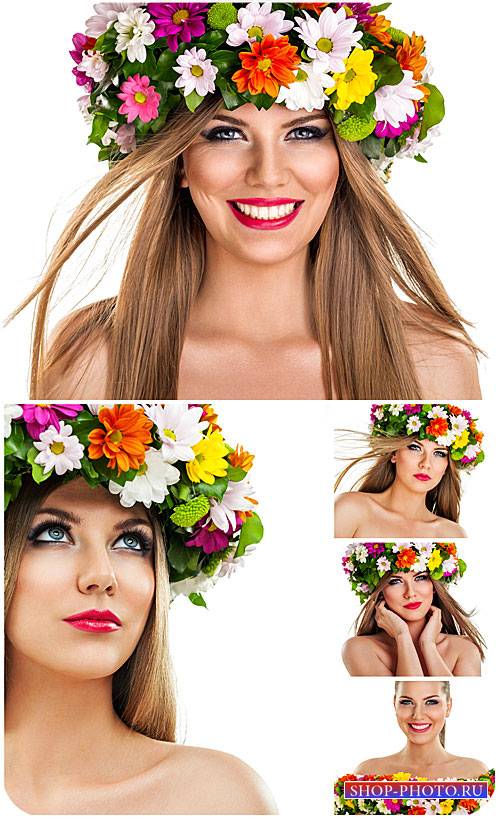 Красивая девушка в венке из цветов / Beautiful girl in a wreath of flowers - Stock Photo
