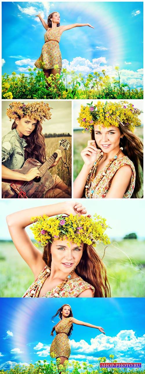 Девушка в цветочном венке на природе / Girl in a flower wreath on the nature - Stock Photo