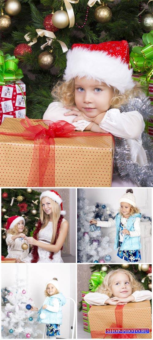 Новый год, девочка у елки / New Year's Eve, girl at the christmas tree - Stock Photo